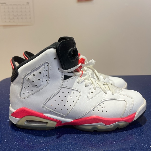 Air Jordan 6 retro white infrared sneakers - Picture 6 of 7